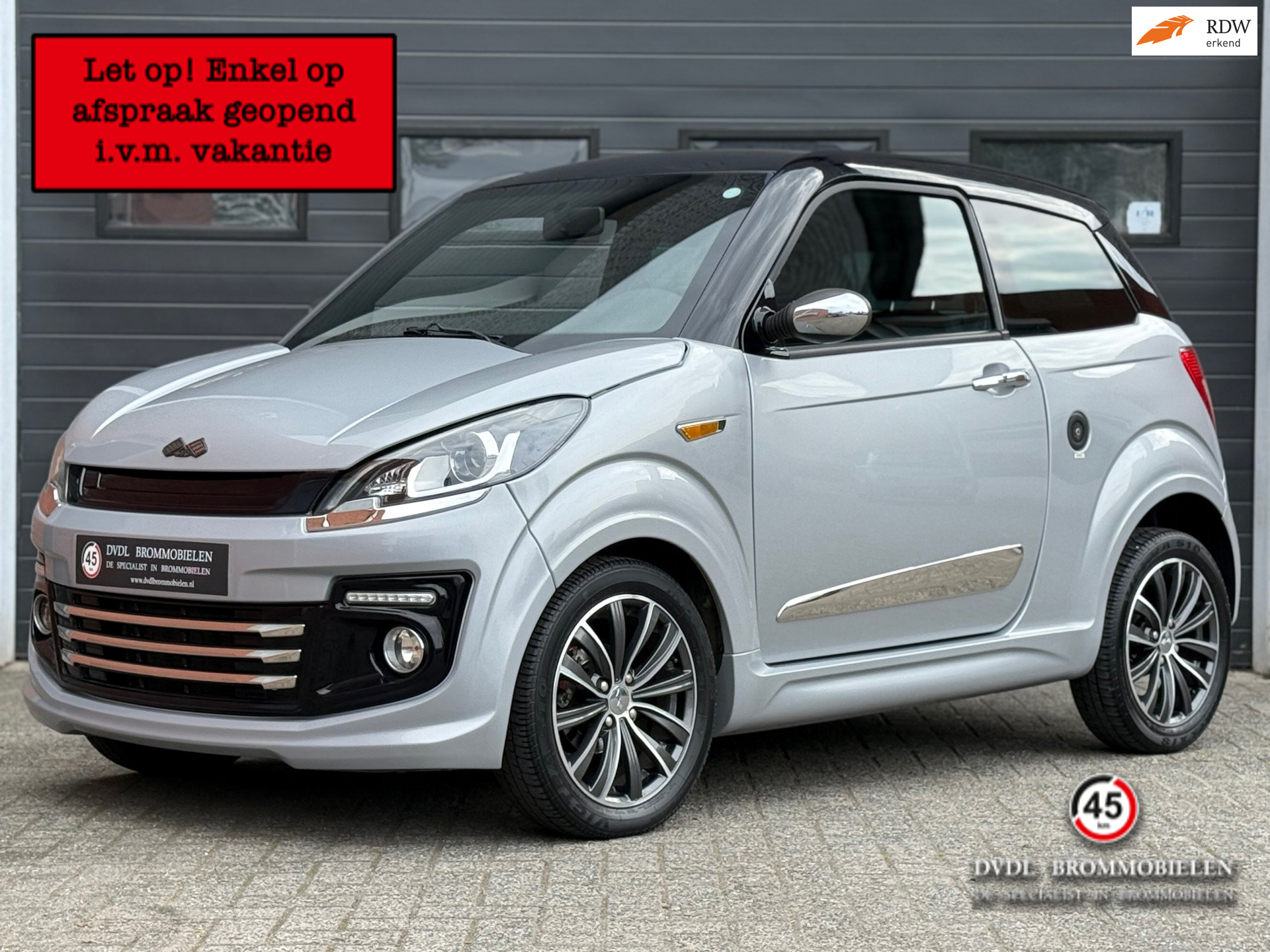 52728438-24.jpg