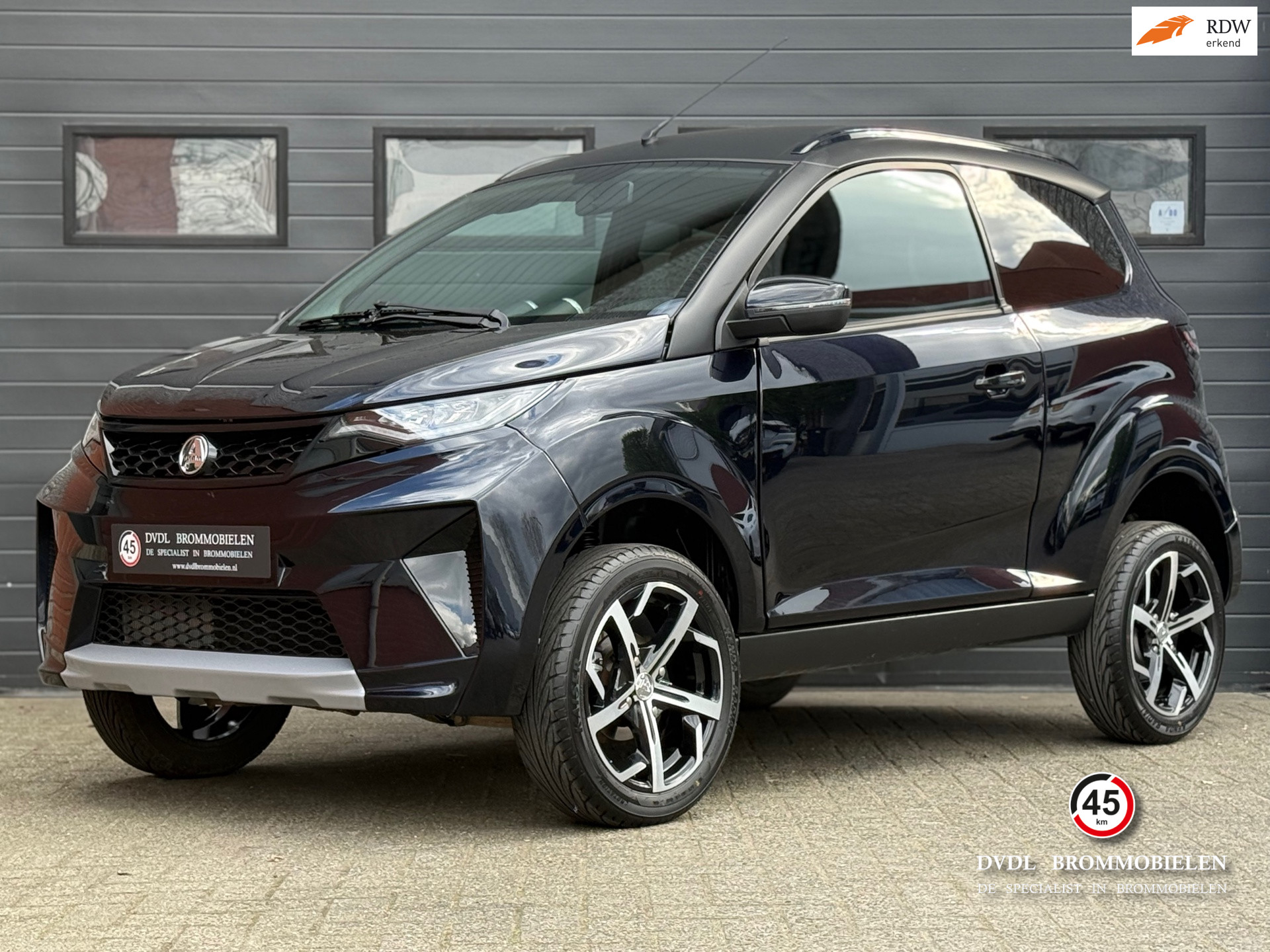 51794238-24.jpg